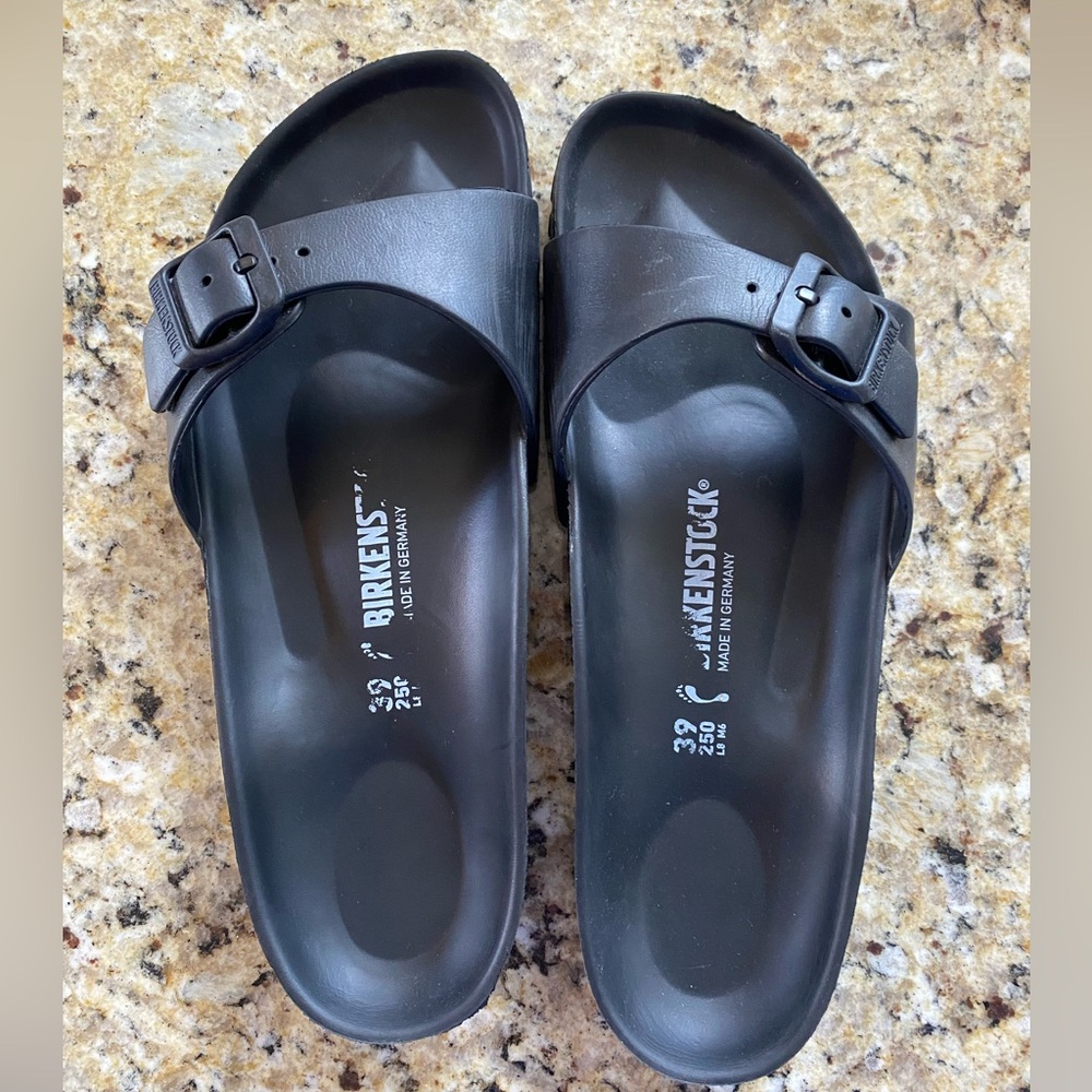 **SOLD**Madrid Essentials EVA Black